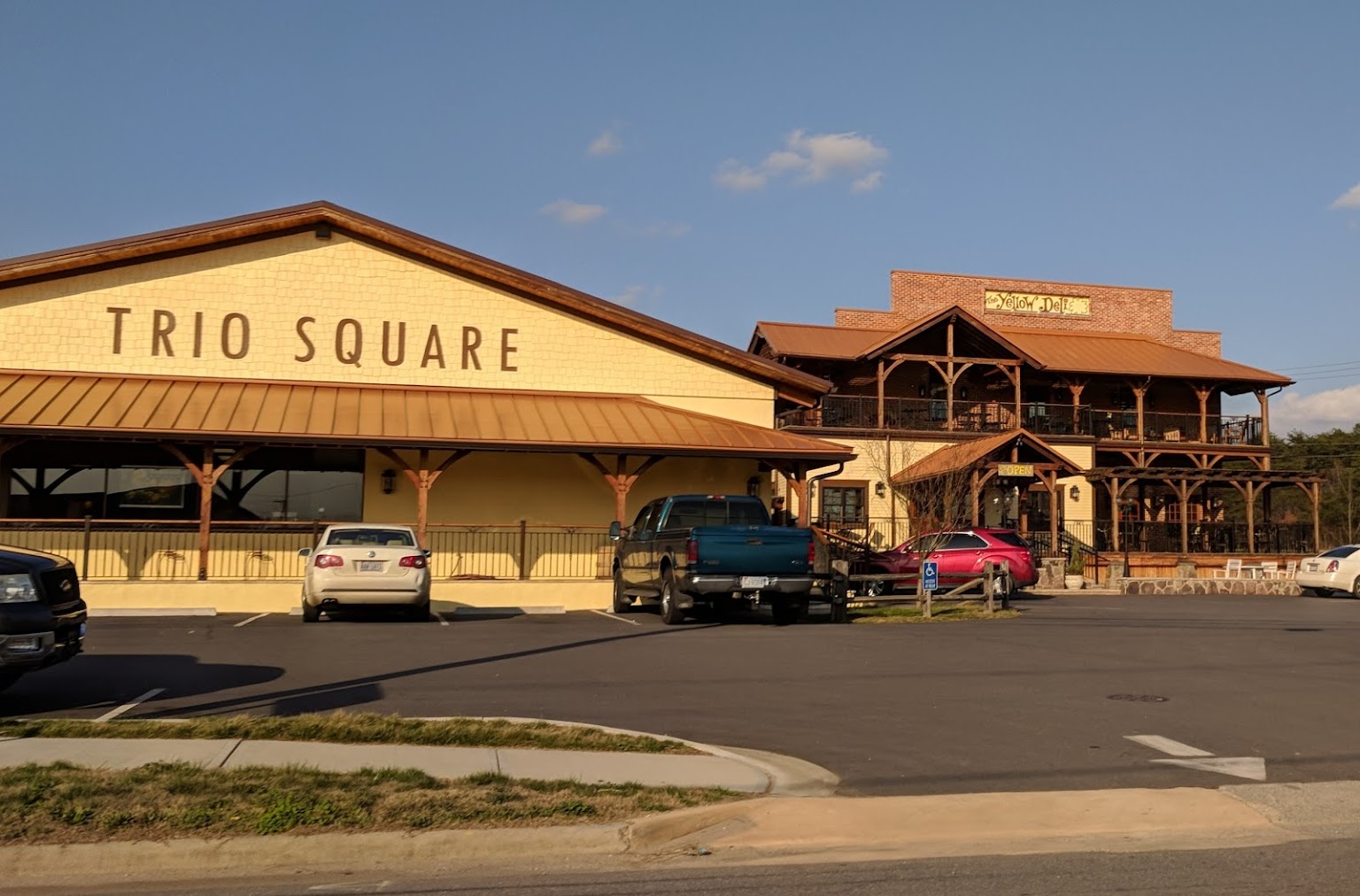 Community Foods Markets at Trio Square