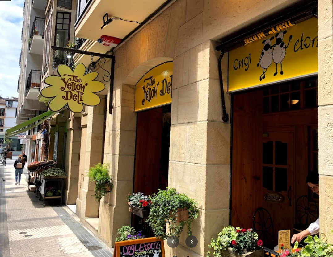 Welcome to the Yellow Deli in San Sebastian!